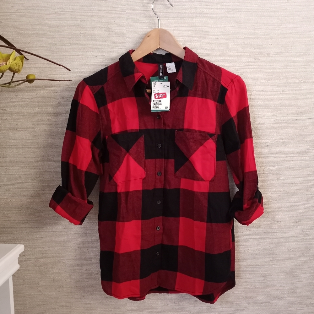 Red and black plaid long sleeve button shirt